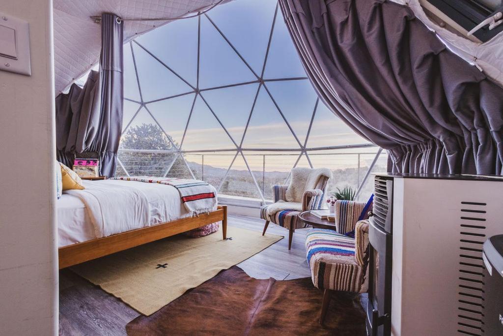 Zia Geo Dome At El Mistico Ranch, Glamping Nogal Exterior foto