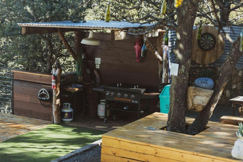 Zia Geo Dome At El Mistico Ranch, Glamping Nogal Exterior foto